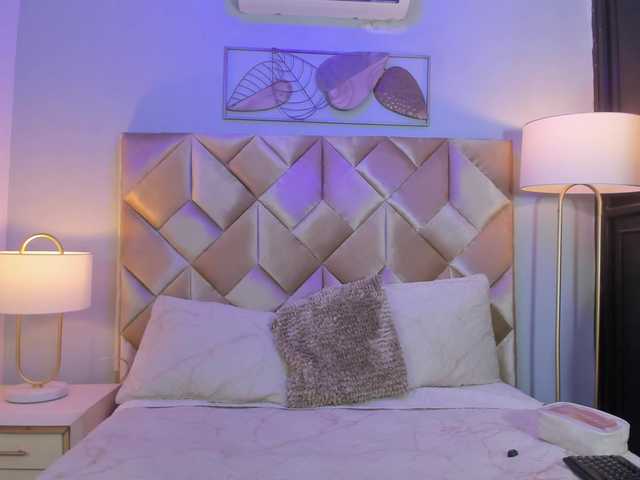 DullceEstrella live cam on BongaCams