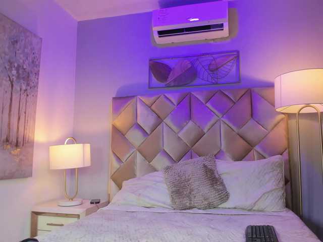 DullceEstrella live cam on BongaCams