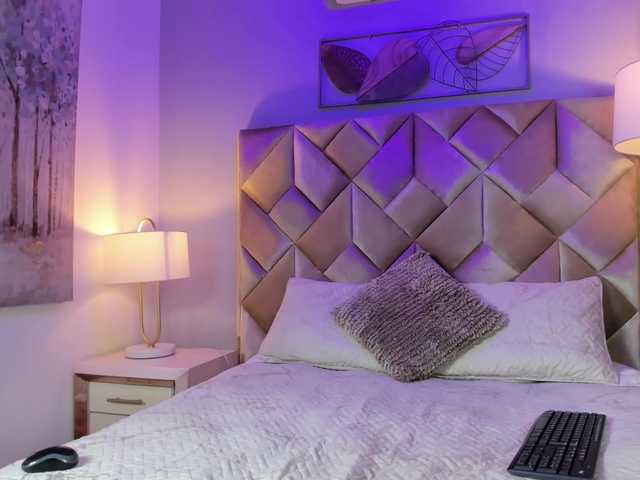 DullceEstrella live cam on BongaCams