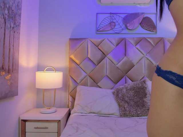 DullceEstrella live cam on BongaCams