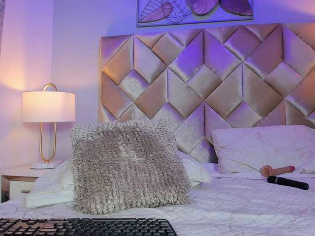 DullceEstrella live cam on BongaCams
