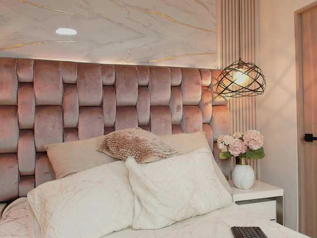 DullceEstrella's BongaCams show and profile