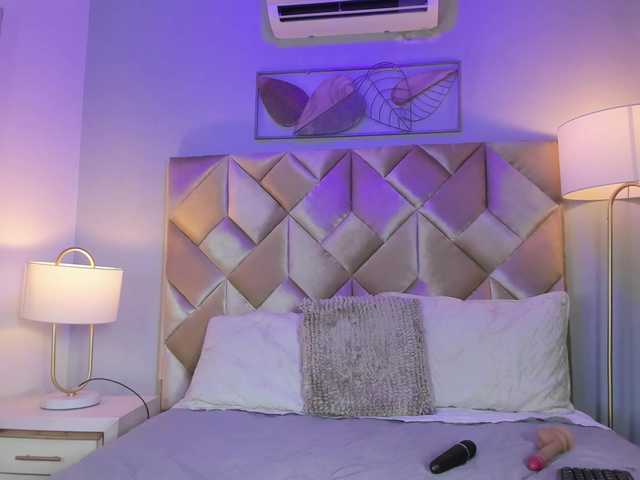 DullceEstrella live cam on BongaCams