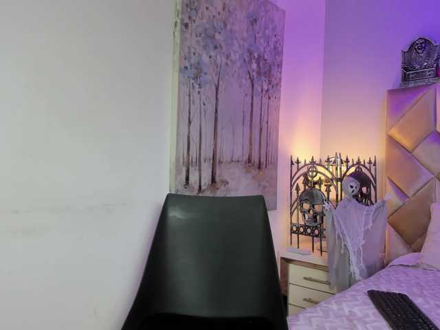 DullceEstrella live cam on BongaCams