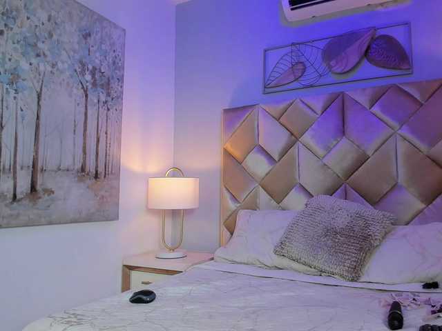 DullceEstrella live cam on BongaCams