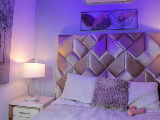 DullceEstrella live cam on BongaCams