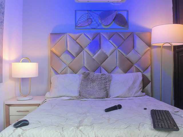 DullceEstrella live cam on BongaCams