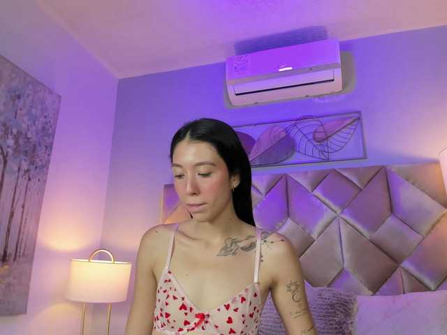 DullceEstrella live cam on BongaCams