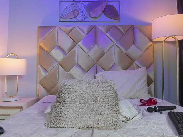 DullceEstrella live cam on BongaCams