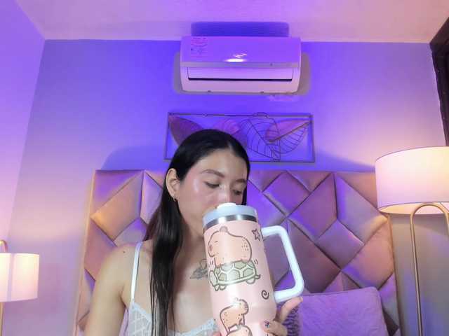DullceEstrella live cam on BongaCams
