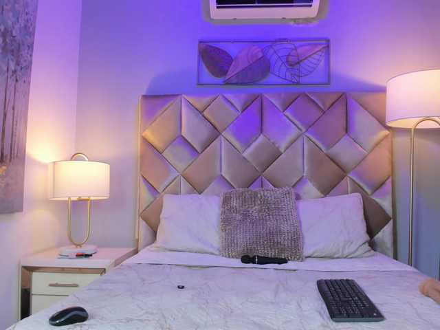 DullceEstrella live cam on BongaCams
