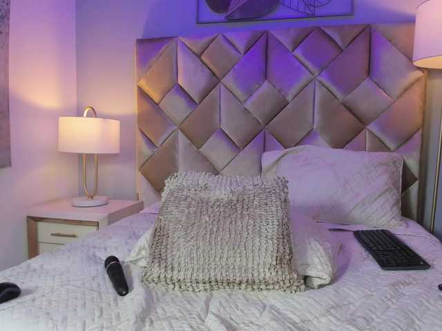 DullceEstrella live cam on BongaCams