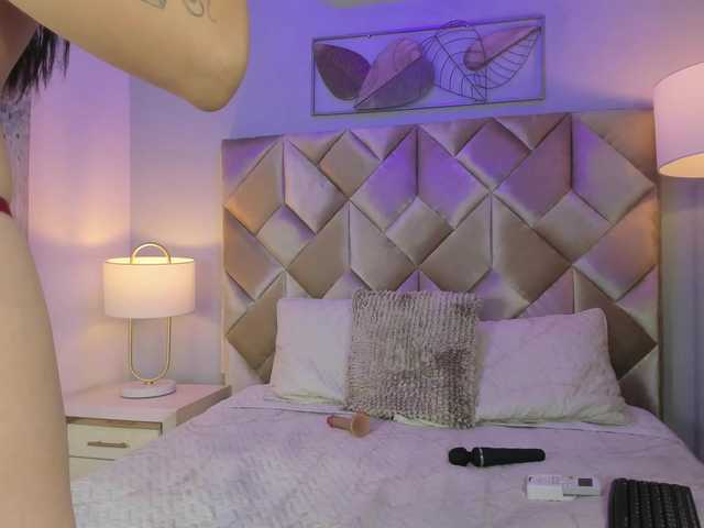 DullceEstrella live cam on BongaCams
