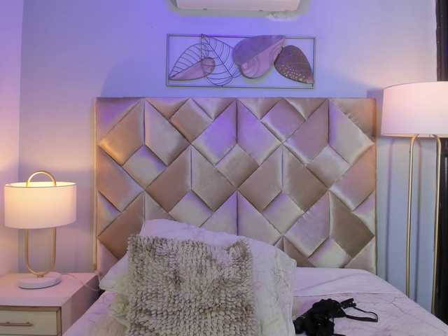 DullceEstrella live cam on BongaCams