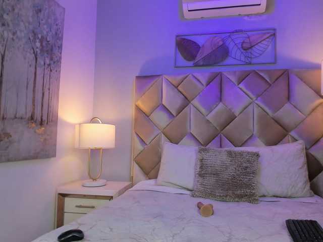 DullceEstrella, en directo ahora en BongaCams