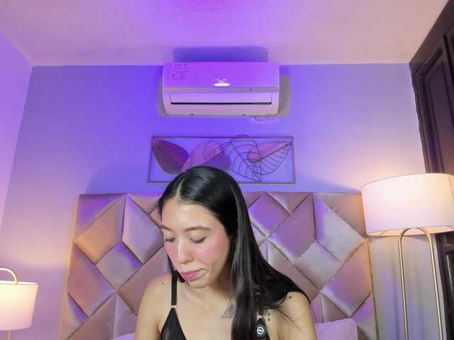 DullceEstrella live cam on BongaCams