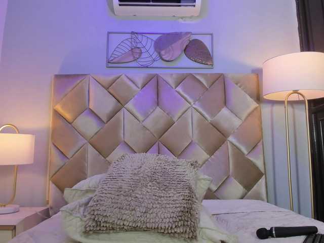 DullceEstrella live cam on BongaCams