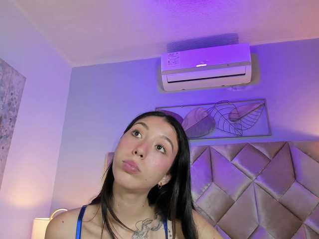 DullceEstrella live cam on BongaCams