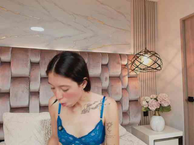 DullceEstrella Live Webcam on BongaCams