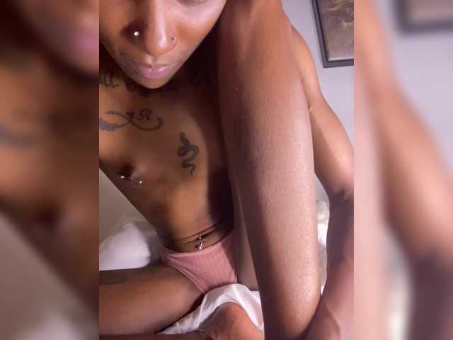 Badgalnish-1 live cam on BongaCams