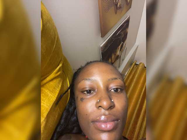 Badgalnish-1 live cam on BongaCams