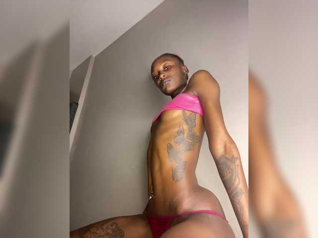 Badgalnish-1 live cam on BongaCams