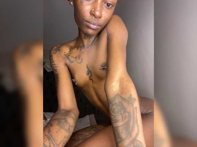 Badgalnish-1 live cam on BongaCams