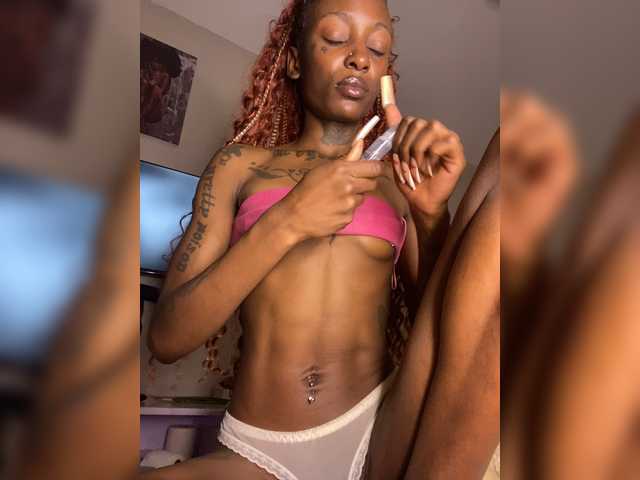Badgalnish-1 live cam on BongaCams