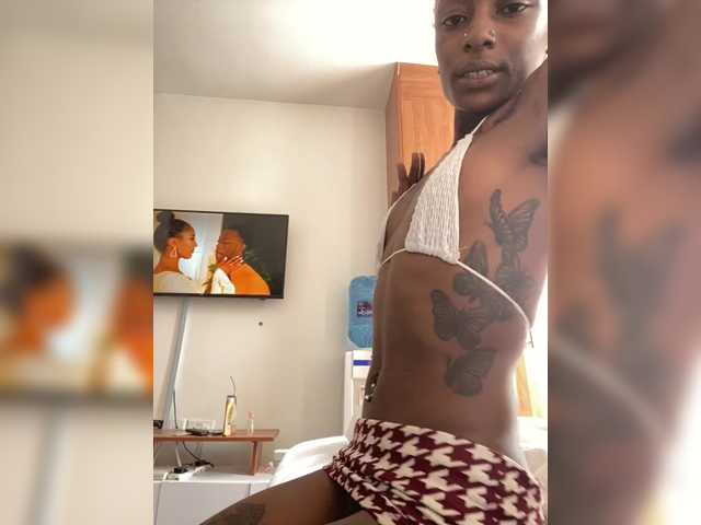 Badgalnish-1 live cam on BongaCams