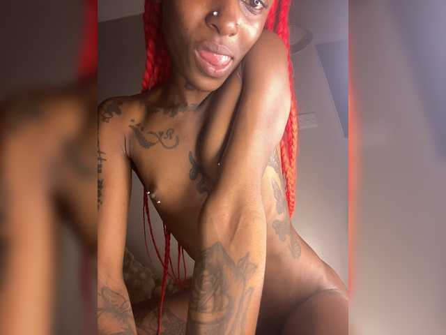 Badgalnish-1 live cam on BongaCams