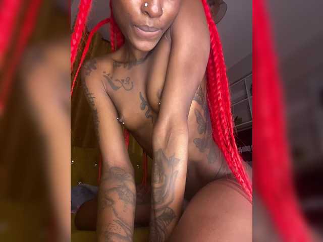 Badgalnish-1 live cam on BongaCams