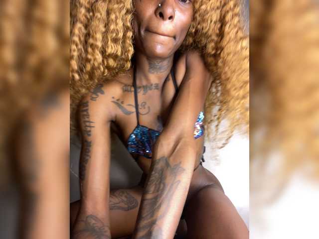 Badgalnish-1 live cam on BongaCams
