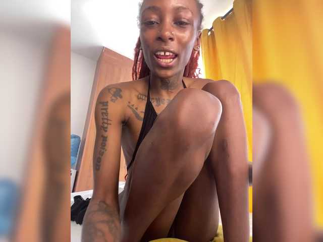 Badgalnish-1 live cam on BongaCams