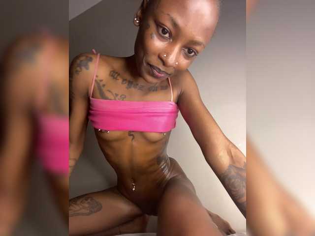 Badgalnish-1 live cam on BongaCams