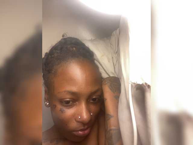 Badgalnish-1 live cam on BongaCams