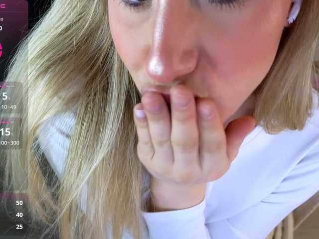 MiraBella10 live webcam show