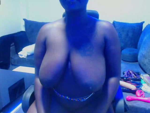 Cocoa live cam on BongaCams