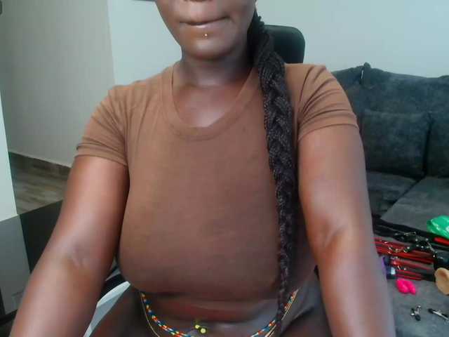 Cocoa live cam on BongaCams