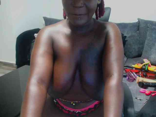 Cocoa Live Webcam on BongaCams