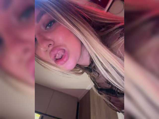 Sex chat gratuit in direct cu Kotofeyka1 pe BongaCams