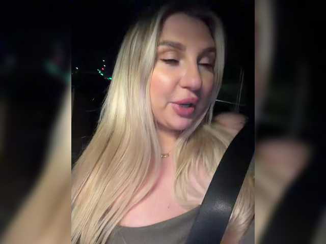 Kotofeyka1 live cam on BongaCams