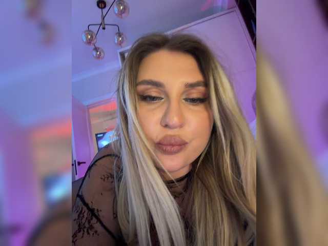 Kotofeyka1's BongaCams show and profile