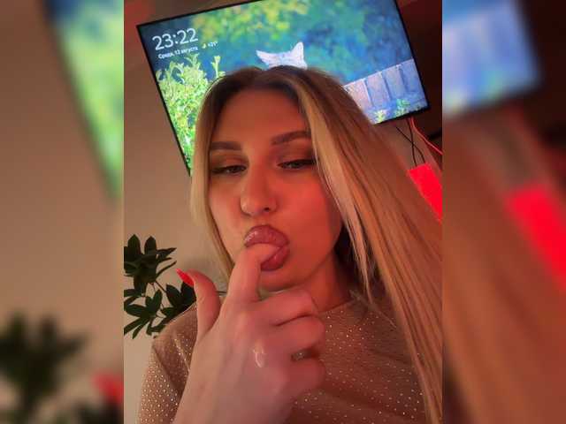 go to chat with Stiflers_mom
