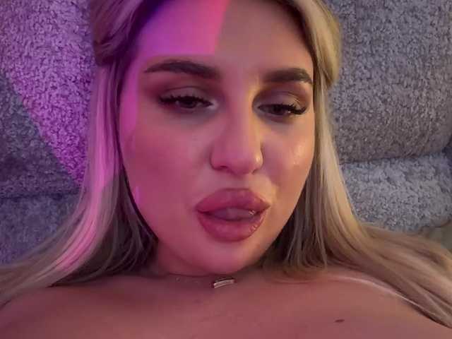 go to chat with Stiflers_mom