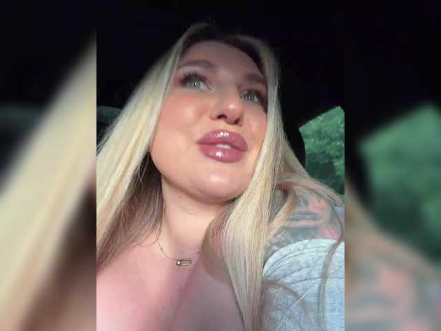 go to chat with Stiflers_mom