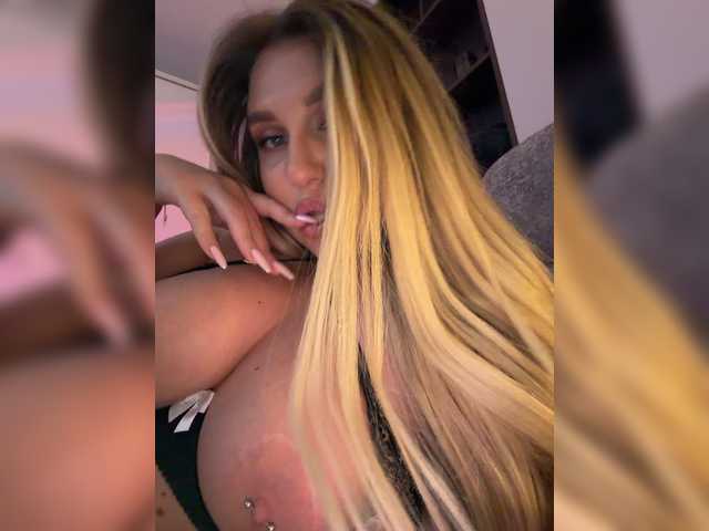 go to chat with Stiflers_mom