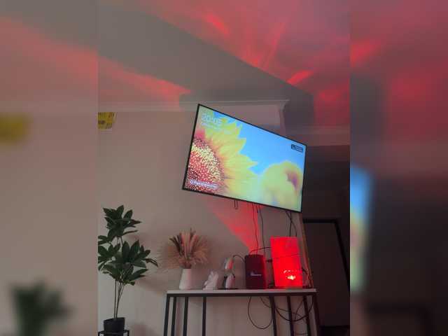 Stiflers_mom live cam preview