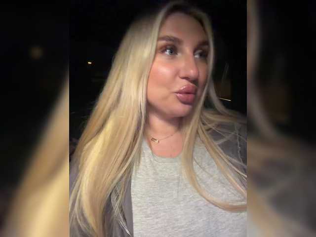 Kotofeyka1, 25 y/o - Live Cam on BongaCams