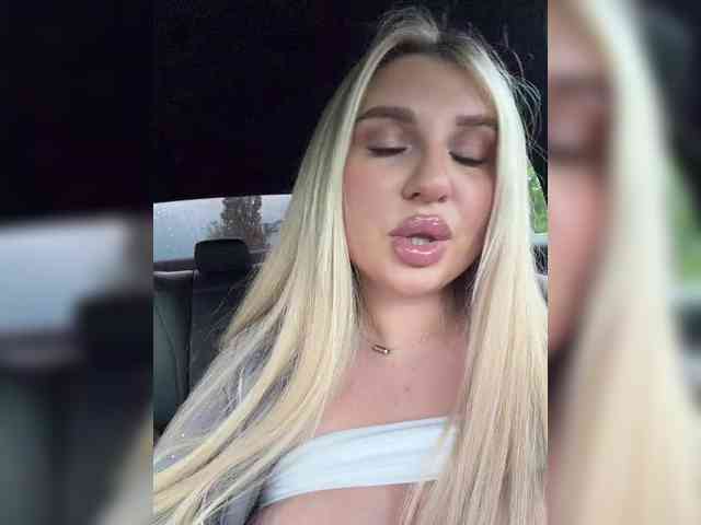 Stiflers_mom webcam