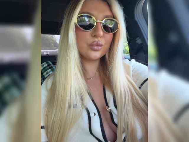 Stiflers_mom webcam